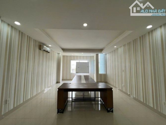 Bán Tòa Nhà 1A Trương Hoàng Thanh, Quận Tân Bình. DT: 18m x 15m - Hầm + 6 Tầng. - 3