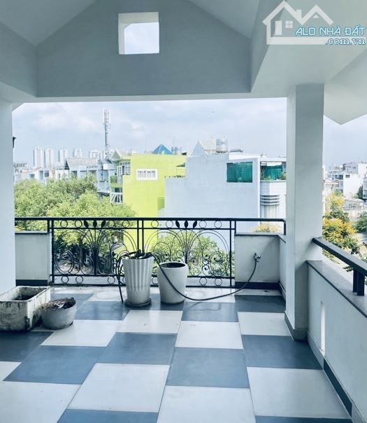 Bán Biệt Thự Quận 7_P.Tân Phong_194m2 +4Tầng,View Công Viên,Sát Vách Phú Mỹ Hưng,Chỉ 39.Tỷ - 4