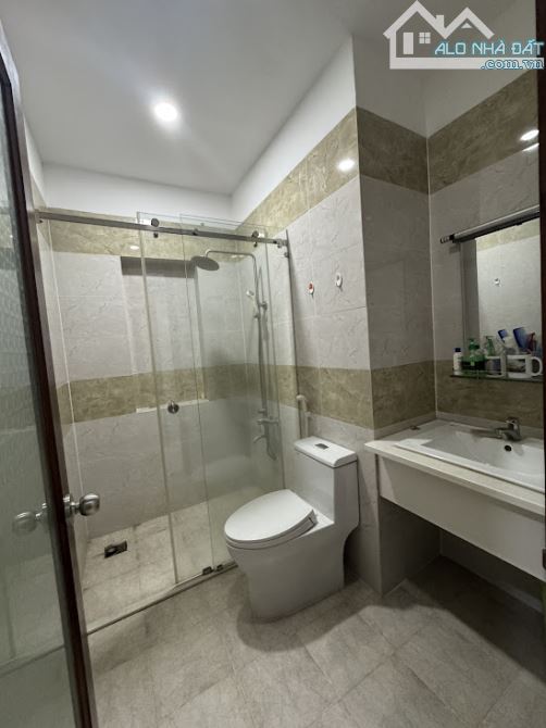 Khu nhà Đồng bộ Thống Nhất, Dt 4x20m (80m2), 4 tầng. Giá chỉ 8,5 tỷ - 4