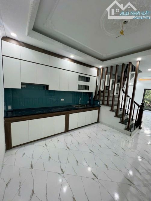 BÁN NHÀ MỚI KOONG TẠI - LẠC THỊ, NGỌC HỒI, THANH TRÌ - DT: 40 M2 ( Ô TÔ VÀO NHÀ ) - 4