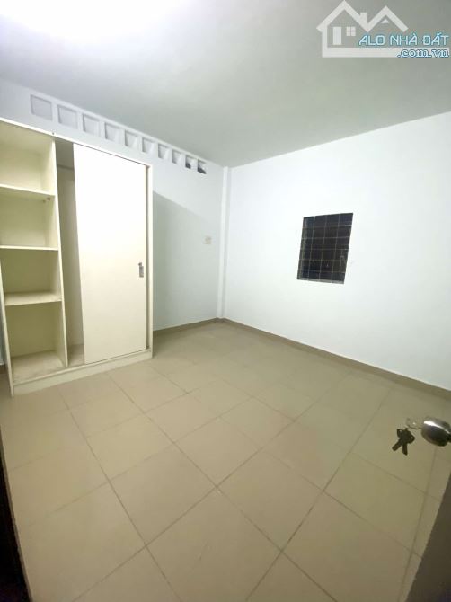 BÁN NHÀ NGUYỄN ẢNH THỦ QUẬN 12- 73M2, 2 TẦNG HẺM XE HƠI CHỈ NHỈNH 3 TỶ - 4