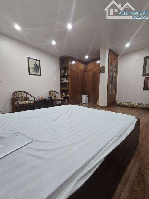 Bán nhà Ngọc Thụy, Long Biên. DT160m, 3 tầng, MT10m Giá 50 tỷ View cực đỉnh - 5