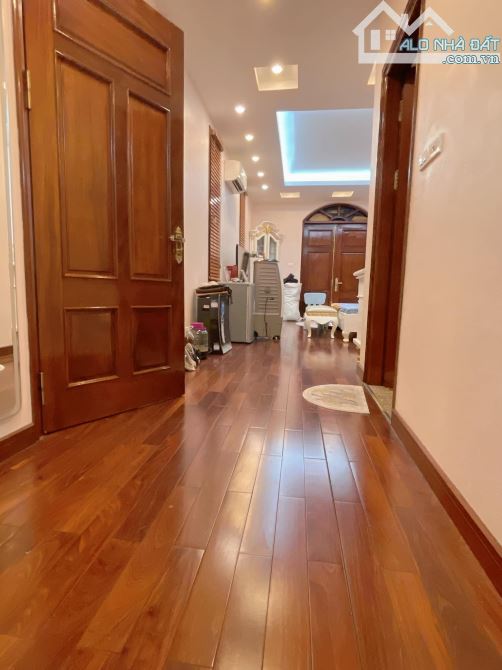 BIỆT THỰ TRẦN BÌNH  CẦU GIẤY 35 TỶ 150M 4T MT11M LÔ GÓC THANG MÁY GARA NỘI THẤT XỊN - 5