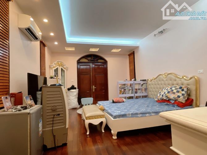 BIỆT THỰ TRẦN BÌNH  CẦU GIẤY 35 TỶ 150M 4T MT11M LÔ GÓC THANG MÁY GARA NỘI THẤT XỊN - 6