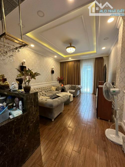 Mặt Tiền Lý Văn Phức Quận 1 Nhà 4 Tầng 8 Phòng Có Thang Máy Giá 29 Tỷ - 7