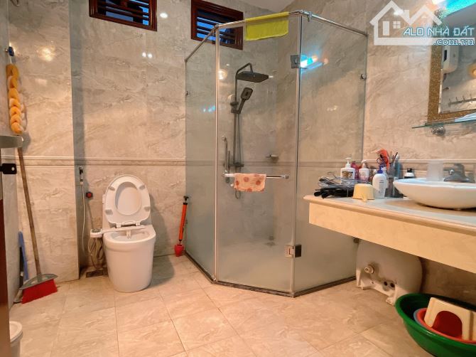 BIỆT THỰ TRẦN BÌNH  CẦU GIẤY 35 TỶ 150M 4T MT11M LÔ GÓC THANG MÁY GARA NỘI THẤT XỊN - 7