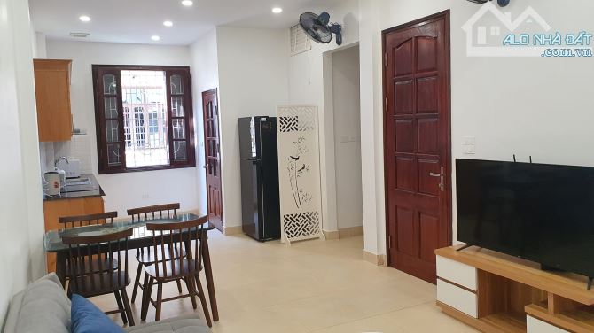 Mua Ngay! Bán nhà mặt phố Bát Đàn, 62m2 x 4 tầng, 37 tỉ, kinh doanh khách sạn, homestay