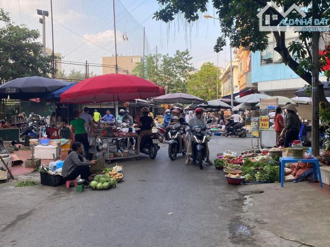 MẶT CHỢ XA LA  - PHÂN LÔ - Ô TÔ - VỈA HÈ - KINH DOANH