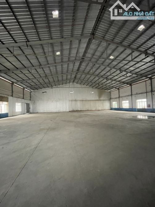 Cho thuê kho xưởng 1500m2 đường Lã Xuân Oai, Q9 gần Công Nghệ Cao Quận 9