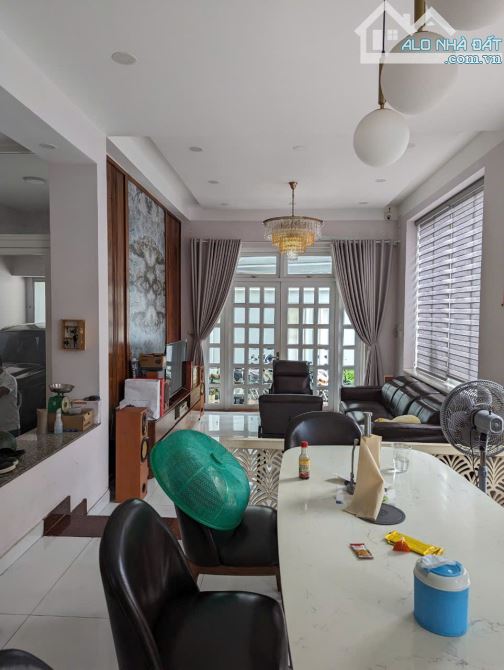 NGỘP! Cần ra gấp nhà vị trí đẹp ngay Song Hành, An Phú - An Khánh, Q2. DT 200m2. Giá 39 tỷ