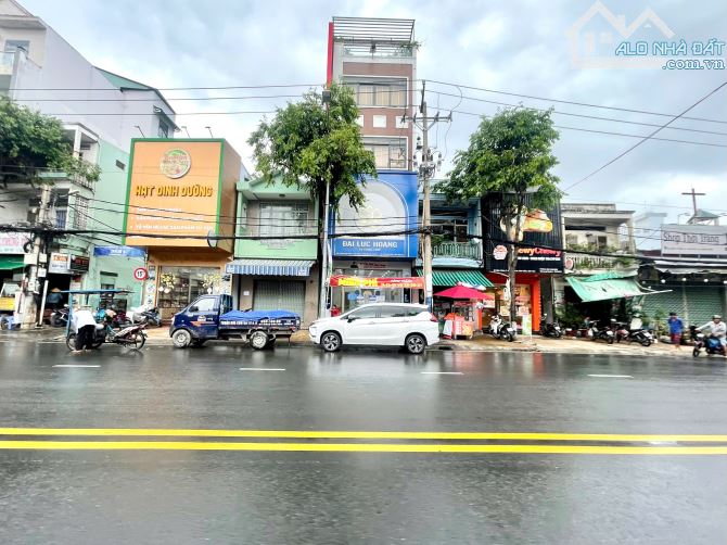 Cho Thuê mặt tiền đường Mậu Thân nhà trệt 4 lầu đoạn gần Chợ Xuân Khánh, có thang máy