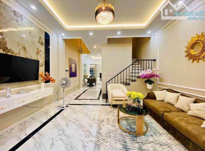 SIÊU HIẾM ĐÀO TẤN 40M2 – 5T – NGÕ THÔNG – TRUNG TÂM QUẬN – GIÁ NHỈNH 6 TỶ.