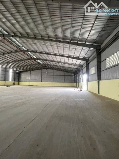 CHO THUÊ XƯỞNG TÂN UYÊN, DT 5400M2, ĐƯỜNG XE LỚN, PCCC KIỂM DUYỆT