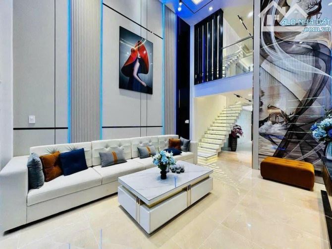 Xuất Cảnh Bán Gấp Nhà Đẹp - Ngay MT Khu Bàu Cát, P.14 . (Dt: 4,25X20m) 6 tầng+ thang máy