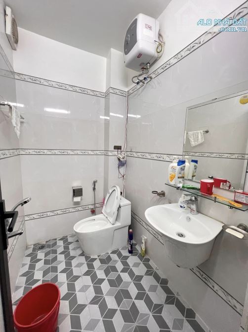 BÁN NHÀ MẶT PHỐ NGUYỄN HOÀNG - GẦN BX MỸ ĐÌNH, 70M2*5M*7T THANG MÁY, NHÀ ĐẸP Ở VÀ K.DOANH - 11