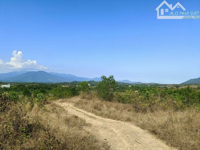 "Bán đất cách Cao Bá Quát 300 mét, cách Khu công nghiệp Sông Cầu, Khánh Vĩnh chỉ 1,1 km. - 1