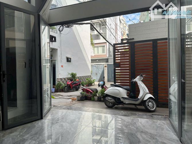 Căn Villa đẹp, 8x11m, đường Lê Quang định, Có Hồ bơi, xe hơi ngủ trong nhà, nhỉnh 11 tỉ - 1