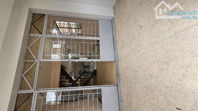 Chủ đi định cư , ủy quyền bán nhà 12 tỷ 4x15 , 2 Mặt tiền hẻm nhựa 8m CMT8 - 1