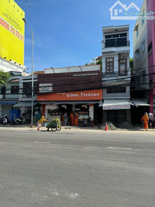 Bán nhà mặt đường Thống Nhất, Nha Trang - ngang 9m gần cây xăng! Dt: 296m2 - 1