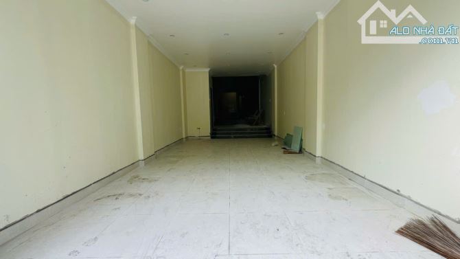 Cho thuê mặt bằng kinh doanh mặt đường Hai Bà Trưng - 88m2 - mt 4,3m - tầng 1 (chung chủ) - 1