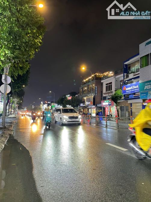 Bán nhà 4 tầng DT 50m2 - Căn góc 2 mặt tiền Quang Trung, phường 10 - ĐCT 30tr/tháng - 1