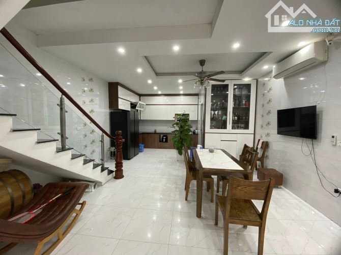 Phố TRỊNH VĂN BÔ PHÂN LÔ 82m2 MT 5.9m, 5 TẦNG Ở & KINH DOANH NHÀ HÀNG, COFFEE - 1