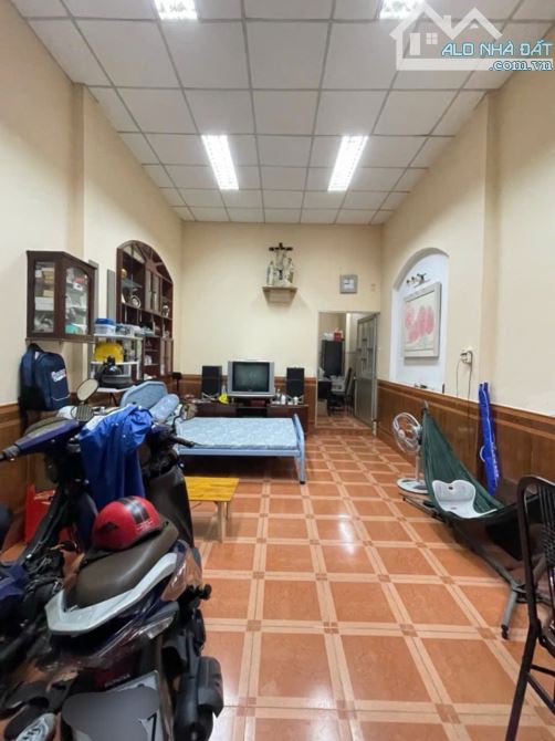 Mặt tiền ngay chung cư Giai Việt 4x20 hiếm nhà bán chỉ 14 tỷ - 1