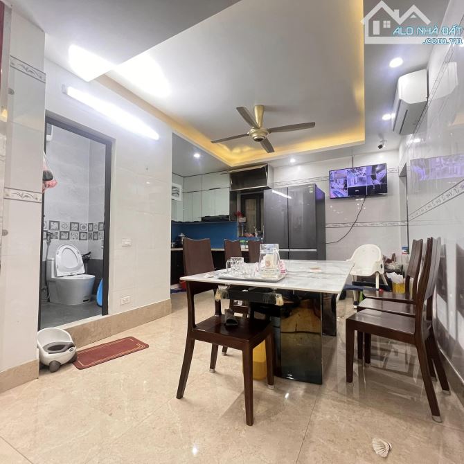 BÁN NHÀ MẶT PHỐ NGUYỄN HOÀNG - GẦN BX MỸ ĐÌNH, 70M2*5M*7T THANG MÁY, NHÀ ĐẸP Ở VÀ K.DOANH - 1