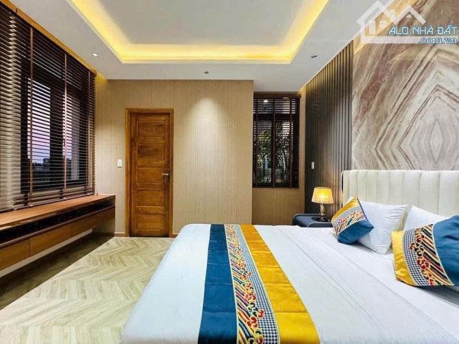 Xuất Cảnh Bán Gấp Nhà Đẹp - Ngay MT Khu Bàu Cát, P.14 . (Dt: 4,25X20m) 6 tầng+ thang máy - 1