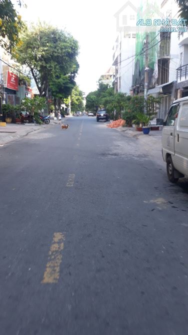 ĐẲNG CẤP ! Lô đất Biệt thự ven sông Sài Gòn, DT 10 x 20m, vuông vức Giá 23 tỷ - 1
