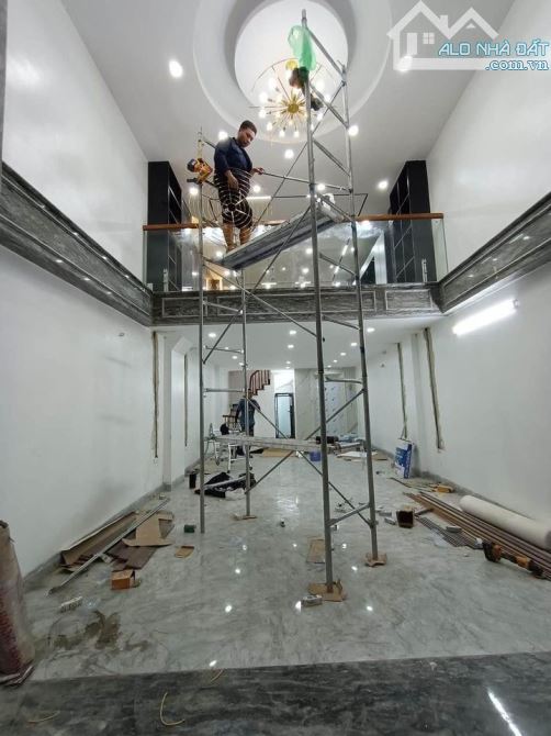 Bán nhà Lai Xá, Kim Chung. Trục chính kinh doanh, Ôtô tránh. Nội thất đầy đủ thang máy sẵn - 1