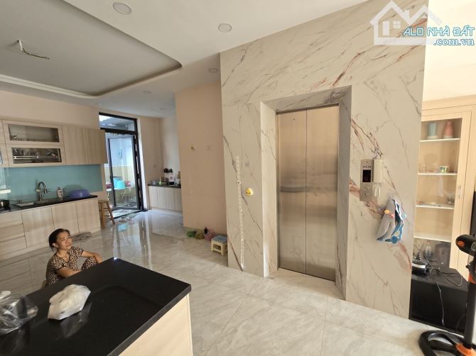 Bán Nhà Có Thang Máy, 104m2, 4 Tầng, C1 HXT, Gần CĐ Vinatex Phạm Văn Đồng, Thủ Đức,7.2 Tỷ - 2