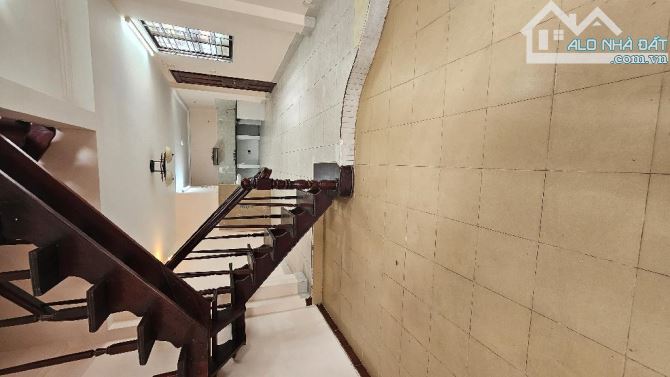 Chủ đi định cư , ủy quyền bán nhà 12 tỷ 4x15 , 2 Mặt tiền hẻm nhựa 8m CMT8 - 2