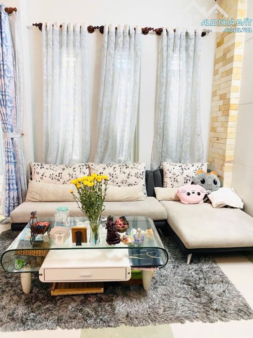 BÁN NHÀ LÊ QUANG ĐỊNH - 3 TẦNG - SÁT HXH - 48m2 - 6,25 tỷ - 2