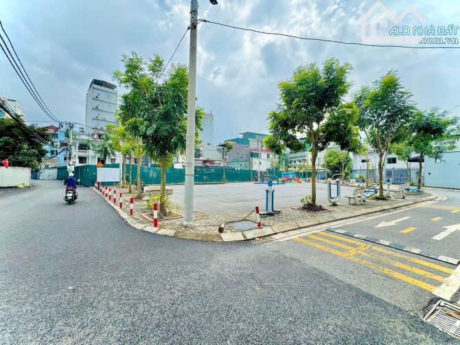 giải phóng quận hoàng mai, ngõ ô tô kd, nhà 2 mặt tiền trước sau 148m mặt 8,2m chỉ 21,5 Tỉ
