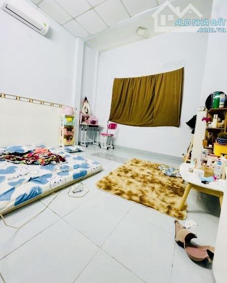 Nhỉnh 5 TỶ, 6,6M x 10M,  Hẻm 5m, THỐNG NHẤT, 2 TẦNG, NỞ HẬU TÀI LỘC - ĐANG CHO THUÊ 7T.R - 2