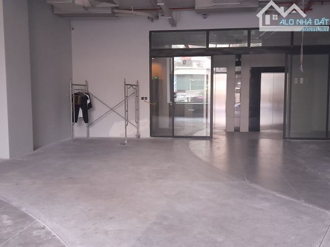 (Hiếm) bán tòa building 260m2 x 9 tầng, MT 10m, Giá chào 155 tỷ mặt phố Xuân La gần Hồ Tây - 3