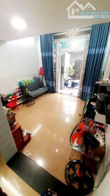 Chủ gửi bán nhà Gò Vấp hẻm 107/115/ Quang Trung, P.10 giá 3,1 tỷ/ 24m2 2 lầu - 3