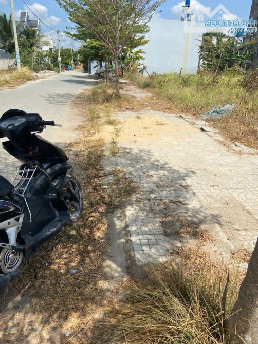 bán gấp lô đất kế bên dự án TRẦN ANH- 150M2- GẦN CHỢ MỸ HẠNH NAM - ĐỨC - 3