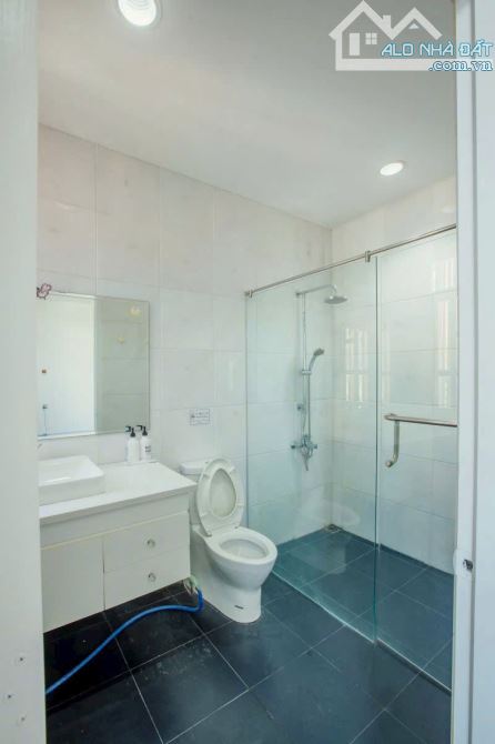 Biệt thự hồ bơi, sân vườn, 320m2 ngay Quốc Hương, Phường Thảo điền chỉ 77 tỷ - 3