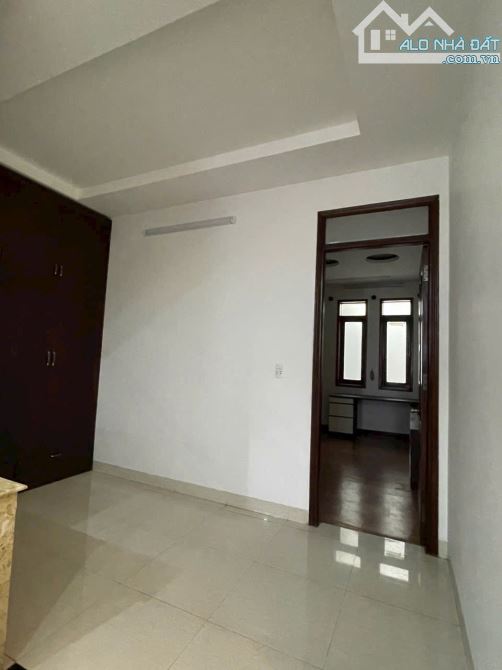 NHÀ 1 TRỆT 3 LẦU GẦN QUẢNG TRƯỜNG - P. THẮNG  LỢI.DT 4,7x21m.ĐÔNG NAM - 3