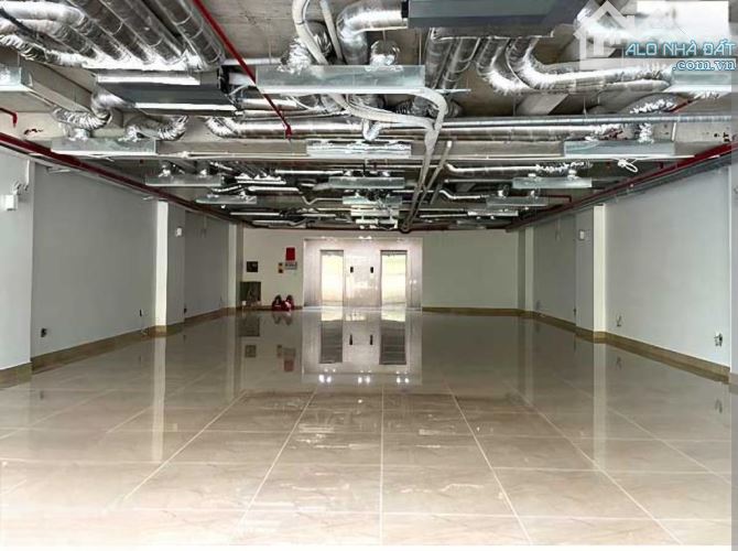 Bán gấp tòa nhà mặt phố Trần Thái Tông, Cầu Giấy, DT 200m2 9 tầng, 1 hầm MT 9m, Giá 125 tỷ - 4