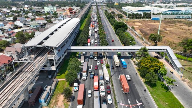 Bán nhà 2 mặt tiền đường Nguyễn Thị Thích - Ngô Chí Quốc , Phường Bình Chiểu - 4