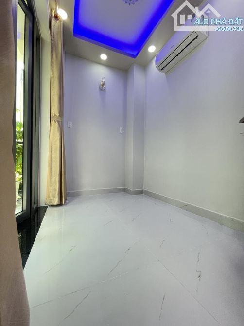 CHỈ 3,88 tỷ - 21M2 - NGUYỄN HỒNG ĐÀO -TB - TẶNG NỘI THẤT ĐẸP LUNG LINH - CHẠM LÀ CHỐT - 4