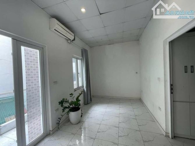 NHÀ PHỐ CHÙA BỘC - 40M2 - PHÂN LÔ - NGÕ Ô TÔ - VỈA HÈ - KINH DOANH - GIÁ CHÀO 13.8 Tỷ - 4