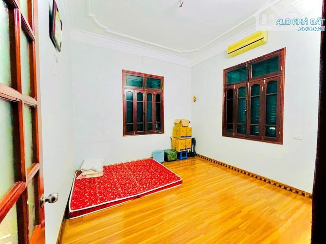 giải phóng quận hoàng mai, ngõ ô tô kd, nhà 2 mặt tiền trước sau 148m mặt 8,2m chỉ 21,5 Tỉ - 2