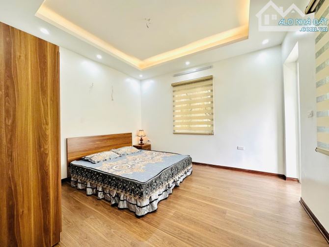 SIÊU VIP - TẬP THỂ LƯƠNG KHÁNH THIỆN - 59/74M2 - TRUNG TÂM - GẦN PHỐ - Ô TÔ GẦN - 3,9 TỶ. - 5