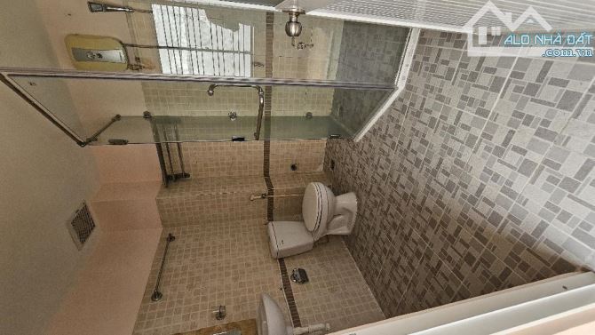 Chủ đi định cư , ủy quyền bán nhà 12 tỷ 4x15 , 2 Mặt tiền hẻm nhựa 8m CMT8 - 9