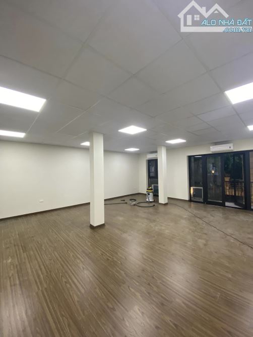 PHÂN LÔ VIP PHỐ ĐỖ QUANG CẦU GIẤY 100M 7 TẦNG 46 TỶ THANG MÁY GARA VỈA HÈ RỘNG KD ĐỈNH