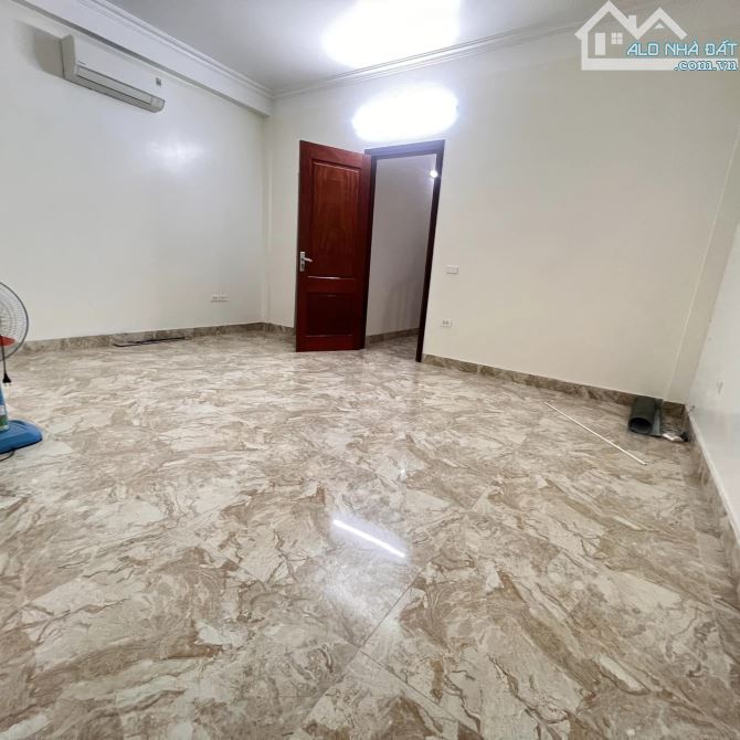 BÁN NHÀ MẶT PHỐ NGUYỄN HOÀNG - GẦN BX MỸ ĐÌNH, 70M2*5M*7T THANG MÁY, NHÀ ĐẸP Ở VÀ K.DOANH - 9